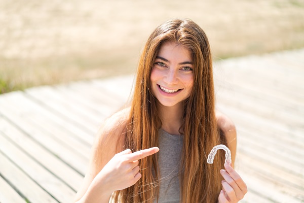 Adult Teeth Straightening: Is Invisalign® Right For You?